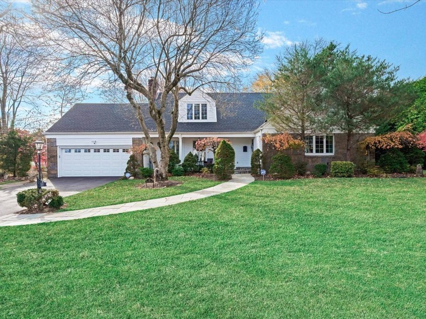 Come discover the perfect blend of space, comfort, and premier - Beach Home for sale in Eastchester, New York on Beachhouse.com