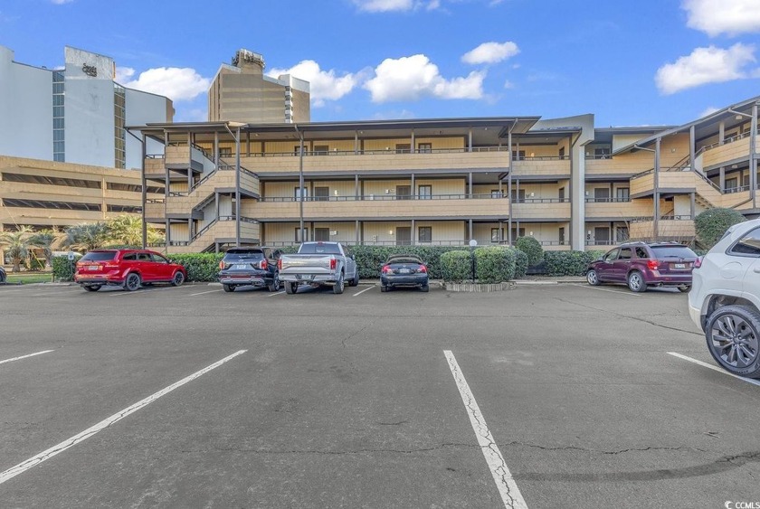 Step into this beautiful remodeled  2br /2ba, 1st floor end unit - Beach Condo for sale in Myrtle Beach, South Carolina on Beachhouse.com