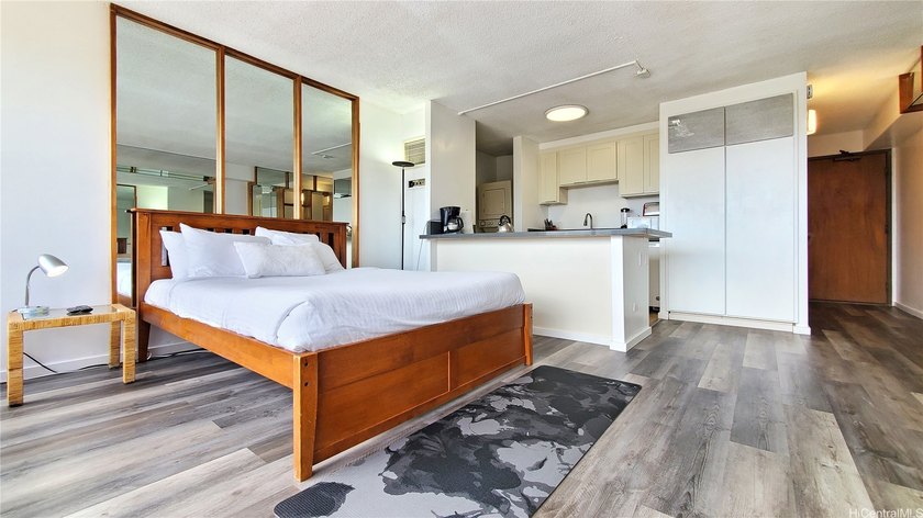 This modern studio offers sweeping mountain and city views that - Beach Condo for sale in Honolulu, Hawaii on Beachhouse.com