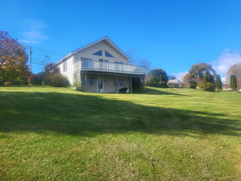 Welcome to this beautifully maintained ranch home, built in 1998 - Beach Home for sale in Cushing, Maine on Beachhouse.com