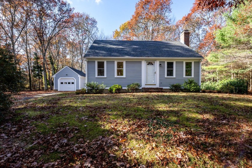 Beautifully renovated 3 bedroom 2 bath home nestled perfectly on - Beach Home for sale in Sandwich, Massachusetts on Beachhouse.com