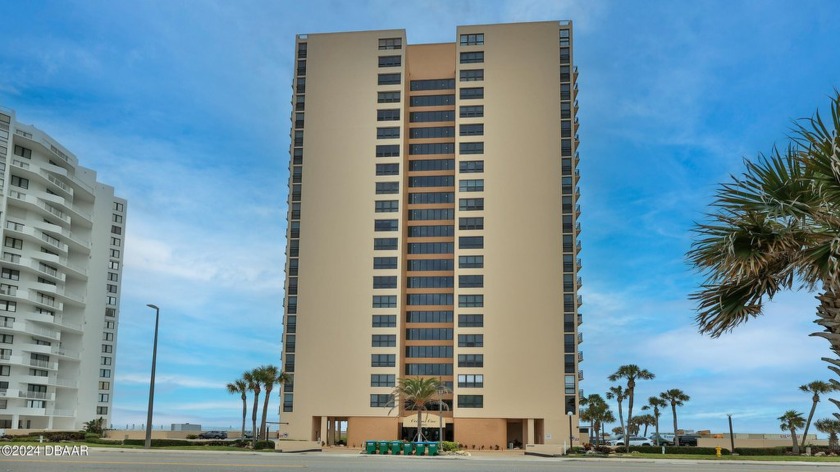 Incredible opportunity to own a stunning PENTHOUSE with - Beach Condo for sale in Daytona Beach Shores, Florida on Beachhouse.com