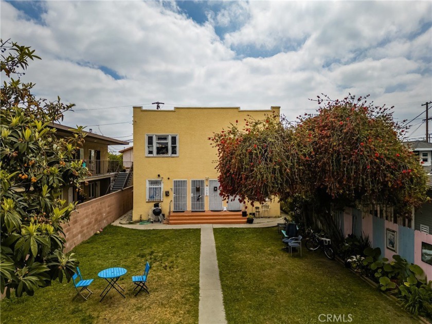 Presenting a rare investment opportunity at 1364 Cherry Avenue - Beach Townhome/Townhouse for sale in Long Beach, California on Beachhouse.com