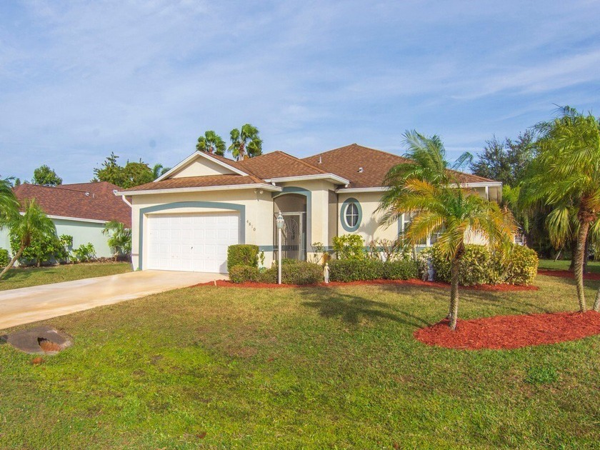 Pool home with open floor plan.  3 bedrooms, 2 baths, 2 - Beach Home for sale in Vero Beach, Florida on Beachhouse.com
