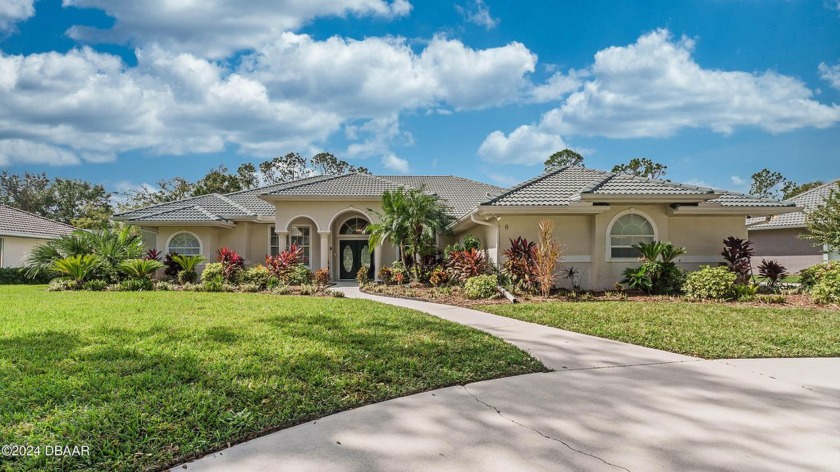 Discover the home you've been dreaming of! This custom-built - Beach Home for sale in Ormond Beach, Florida on Beachhouse.com