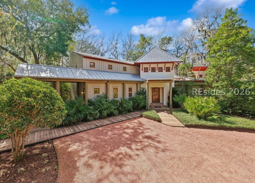 Designed to blend contemporary architecture with classic - Beach Home for sale in Okatie, South Carolina on Beachhouse.com