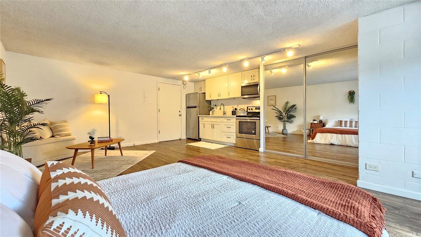 SUNDAY OPEN HOUSE on 4/19! Well-maintained, pet friendly - Beach Condo for sale in Honolulu, Hawaii on Beachhouse.com