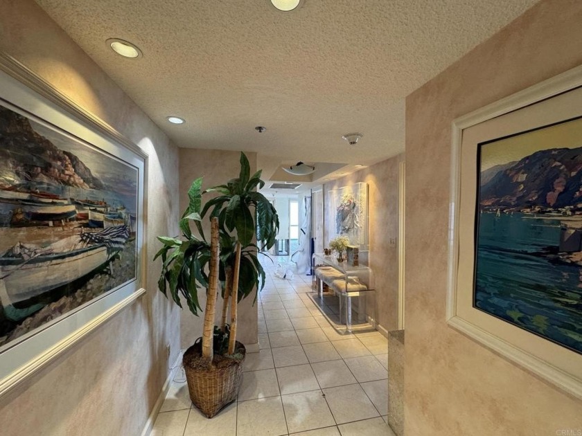 Coronado Shores, rarely available 3-bedroom, 3-bathroom corner - Beach Condo for sale in Coronado, California on Beachhouse.com