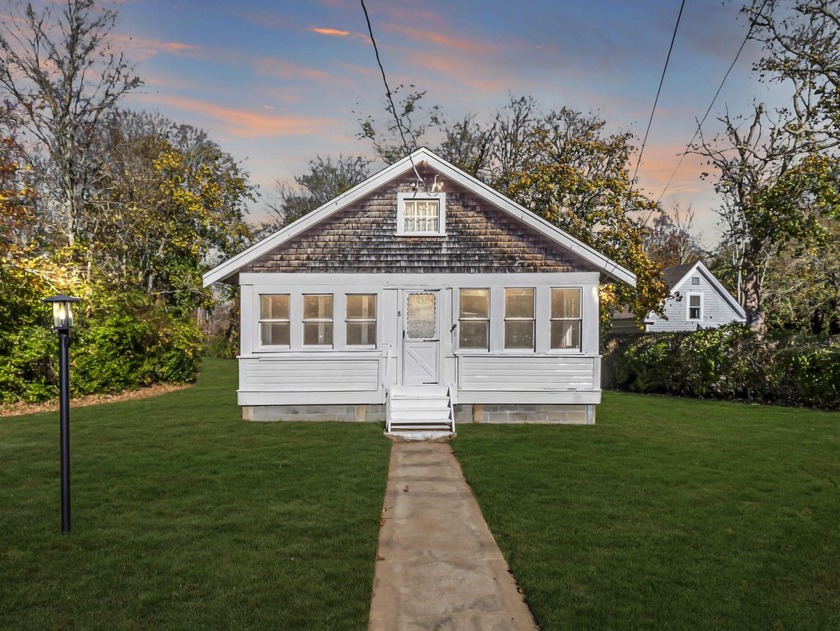 Welcome to 8 Rock Harbor Rd., Orleans! This delightful 2-bedroom - Beach Home for sale in Orleans, Massachusetts on Beachhouse.com