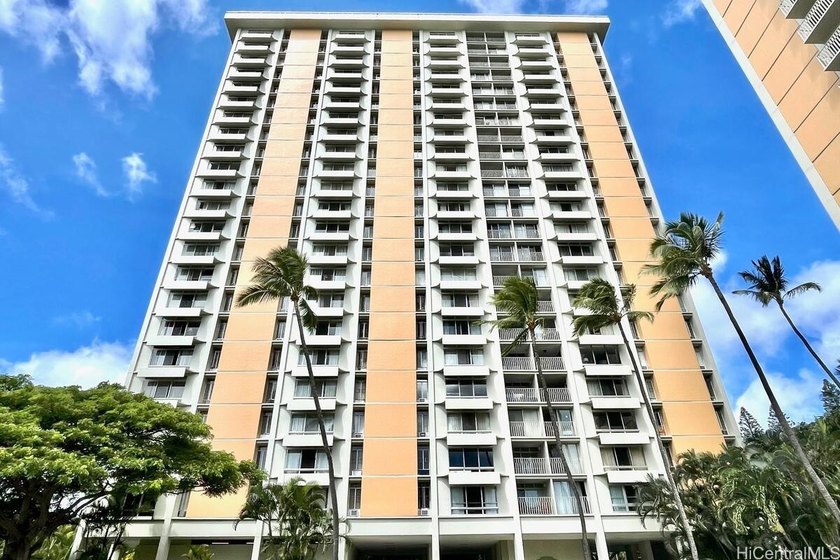 100% Hurricane Insurance Covered! Nicely renovated high floor in - Beach Condo for sale in Honolulu, Hawaii on Beachhouse.com