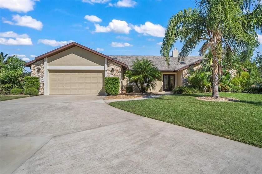 NO HOA FEES! Welcome to 13 Clee Court in sunny and beautiful - Beach Home for sale in Palm Coast, Florida on Beachhouse.com