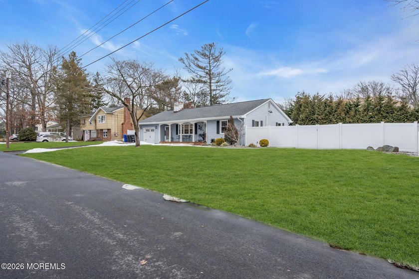 Your Gateway to the Jersey Shore! Ideally situated in the - Beach Home for sale in Brick, New Jersey on Beachhouse.com