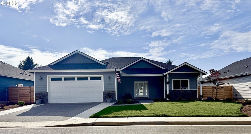 Welcome to this beautifully crafted new construction home, ready - Beach Home for sale in Brookings, Oregon on Beachhouse.com