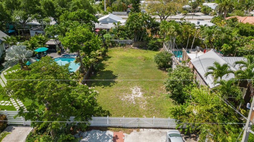 If you are looking to build your dream home in one of the nicest - Beach Lot for sale in Key West, Florida on Beachhouse.com