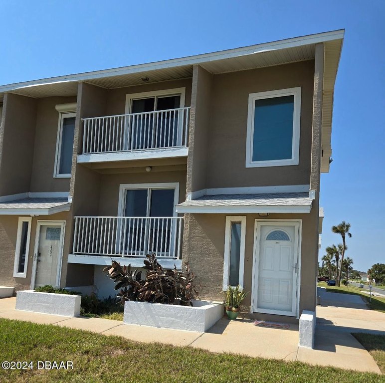 WATCH THE SUNRISE FROM YOUR BALCONY OR EVEN FROM BED ! This - Beach Townhome/Townhouse for sale in Ormond Beach, Florida on Beachhouse.com