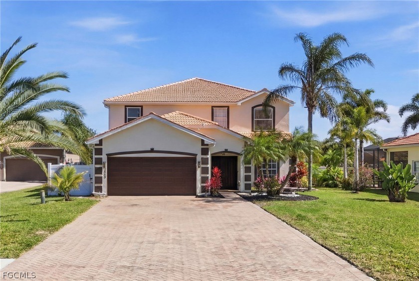 Located on a cul-de-sac, on the most desirable, expansive - Beach Home for sale in Naples, Florida on Beachhouse.com