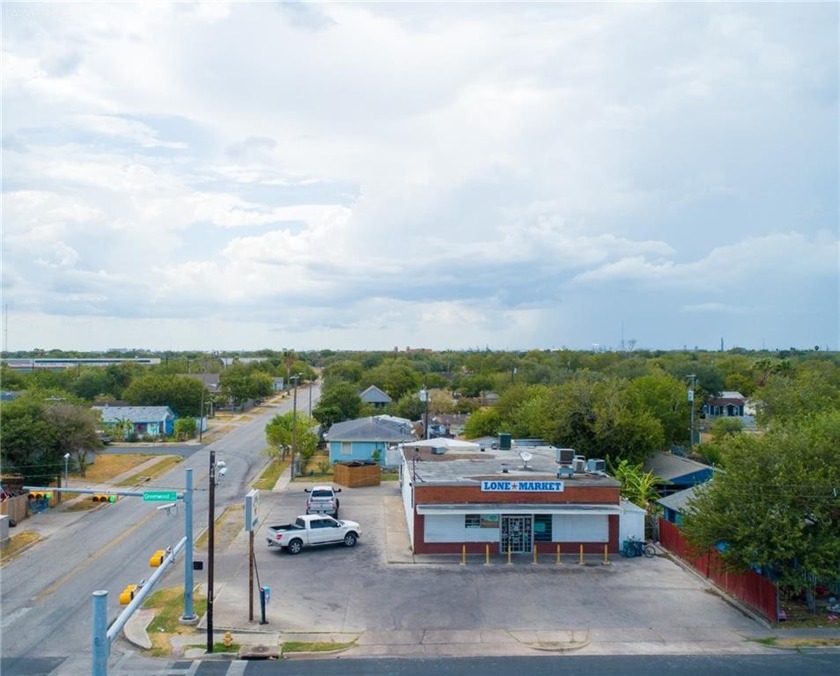Busy retail corner store location with an additional business in - Beach Commercial for sale in Corpus Christi, Texas on Beachhouse.com