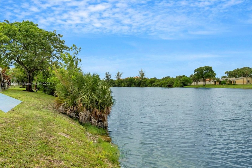 FULLY RENOVATED, WATERFRONT TOWNHOME IN THE GATED COURTS OF - Beach Townhome/Townhouse for sale in Lauderhill, Florida on Beachhouse.com