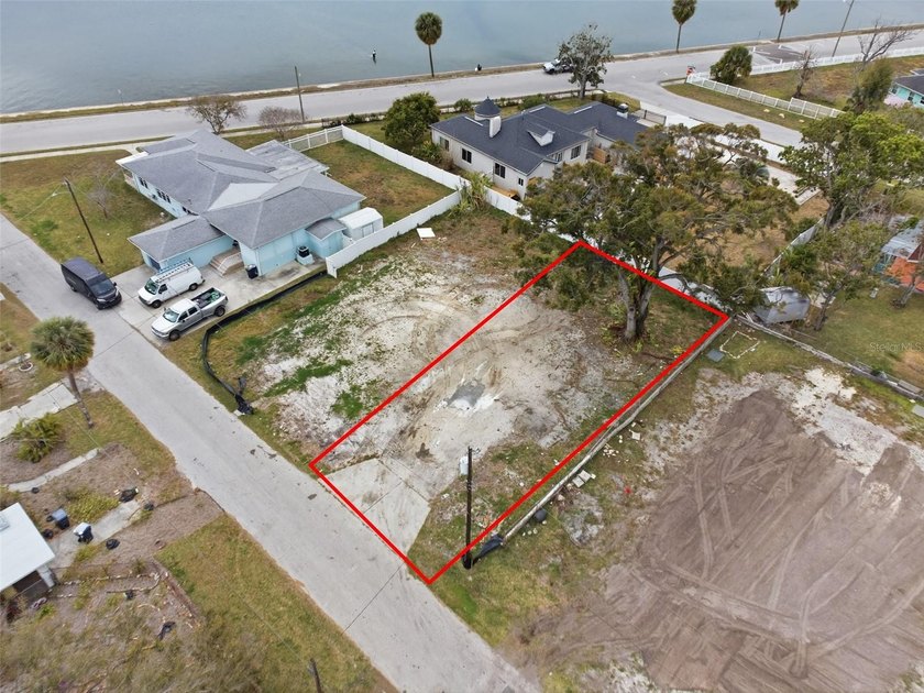 Rare Opportunity with Coastal Views: 2405 Davis St, Tampa
 - Beach Lot for sale in Tampa, Florida on Beachhouse.com