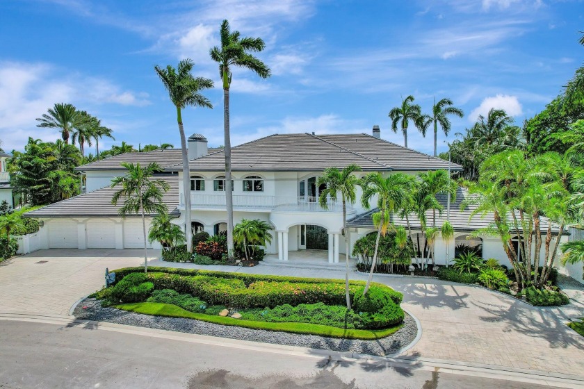 Experience the Ultimate in Waterfront LuxuryDiscover the epitome - Beach Home for sale in Fort Lauderdale, Florida on Beachhouse.com