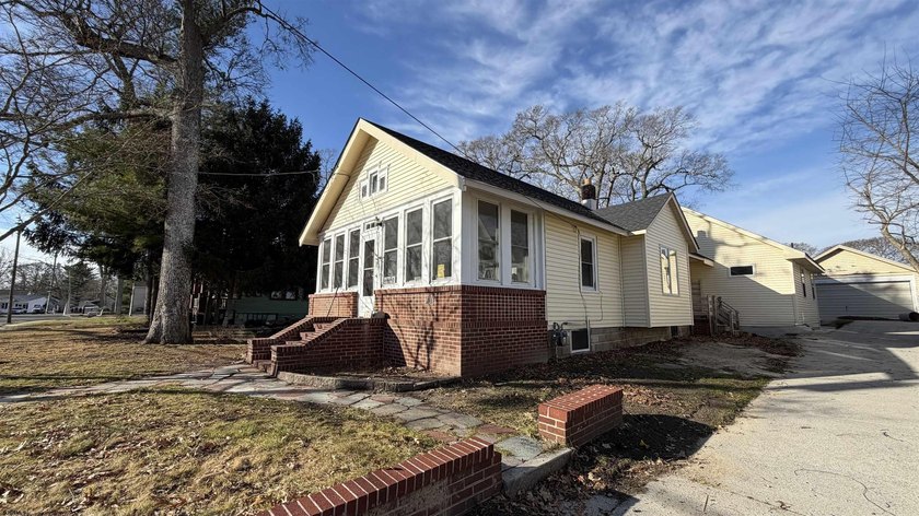 Captivating Home in the Heart of Linwood! 1 Year Home - Beach Home for sale in Linwood, New Jersey on Beachhouse.com