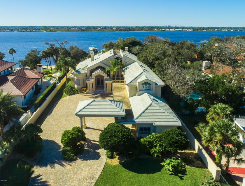 Get ready to be swept off your feet! This breathtaking estate - Beach Home for sale in Daytona Beach, Florida on Beachhouse.com