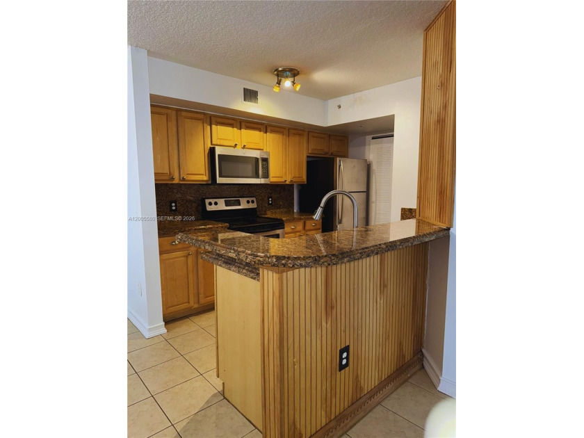 Excellent value in this 2-bedroom, 2-bath first-floor condo - Beach Condo for sale in Hollywood, Florida on Beachhouse.com
