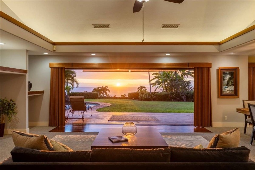 Check out the virtual tour & matterport today!Private oasis in - Beach Home for sale in Kailua Kona, Hawaii on Beachhouse.com