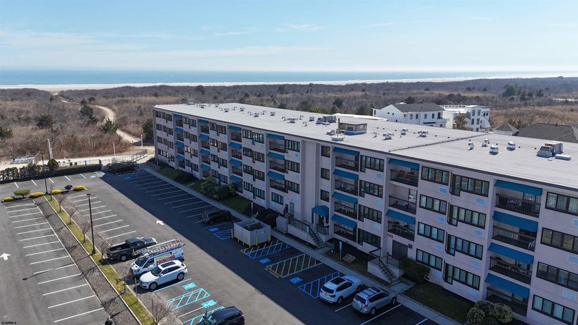 OCEAN VIEWS! TOP FLOOR UNIT! Location, Location, Location. This - Beach Condo for sale in Brigantine, New Jersey on Beachhouse.com