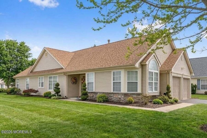 Beautifully remodeled 2-bedroom, 2-bath home in the sought-after - Beach Home for sale in Toms River, New Jersey on Beachhouse.com