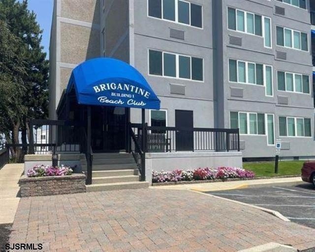TOTALLY REDONE! ALL ASSESSMENTS PAID! This gorgeous condo has - Beach Condo for sale in Brigantine, New Jersey on Beachhouse.com