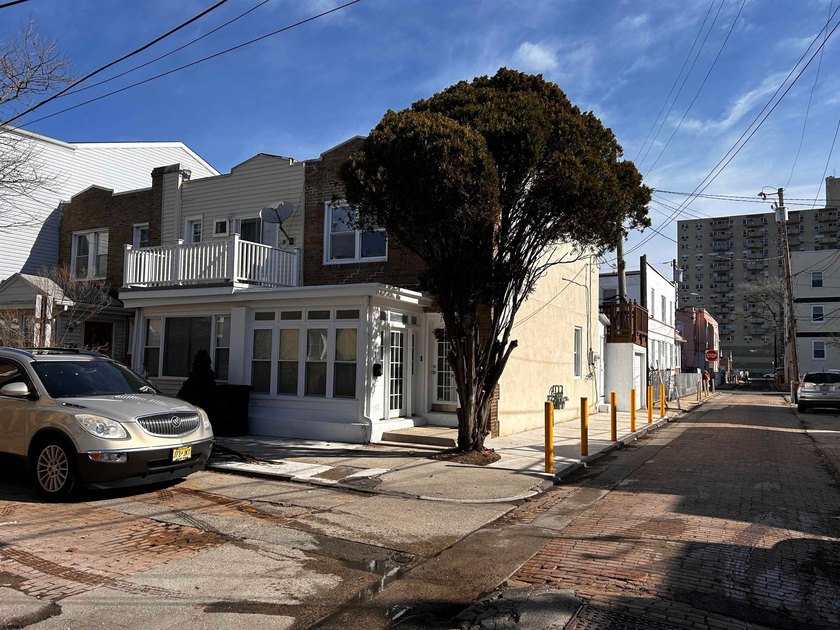 We're pleased to introduce 1 N Parker, a beautiful duplex - Beach Townhome/Townhouse for sale in Atlantic City, New Jersey on Beachhouse.com