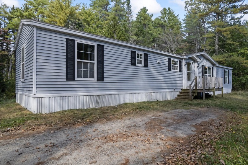 Welcome to Brunswick!  This beautiful 2 bedroom, 2 full bath - Beach Home for sale in Brunswick, Maine on Beachhouse.com