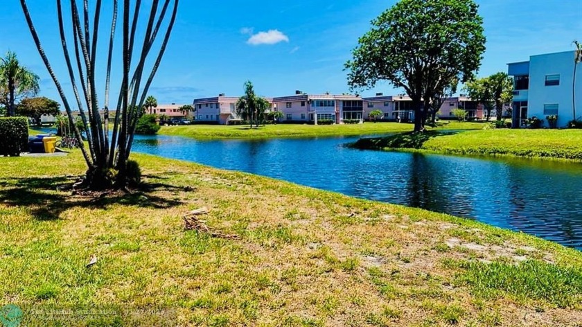 Welcome to this charming 2 bedrooms and 2 full bathrooms. first - Beach Condo for sale in Delray Beach, Florida on Beachhouse.com
