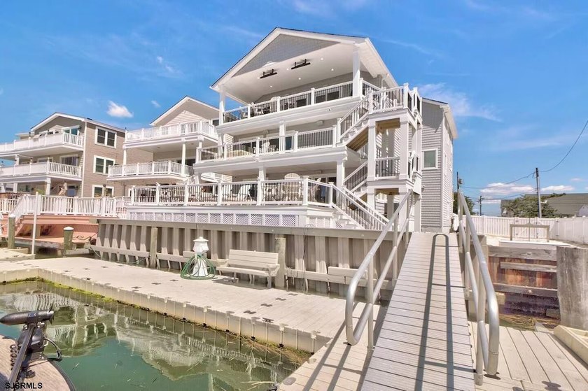 Welcome to luxury waterfront living on the bay in the - Beach Home for sale in Brigantine, New Jersey on Beachhouse.com