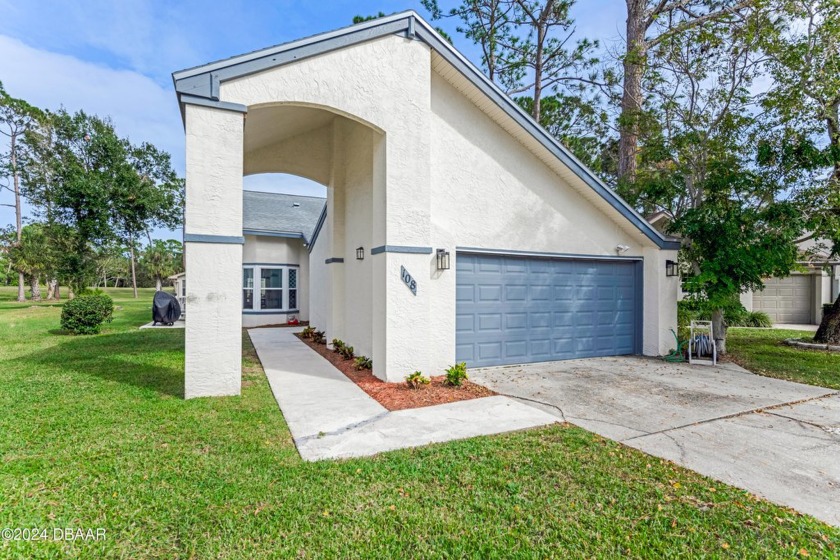 Courtyard home with 3-bedrooms & 3-baths. 
Very open & spacious - Beach Home for sale in Daytona Beach, Florida on Beachhouse.com