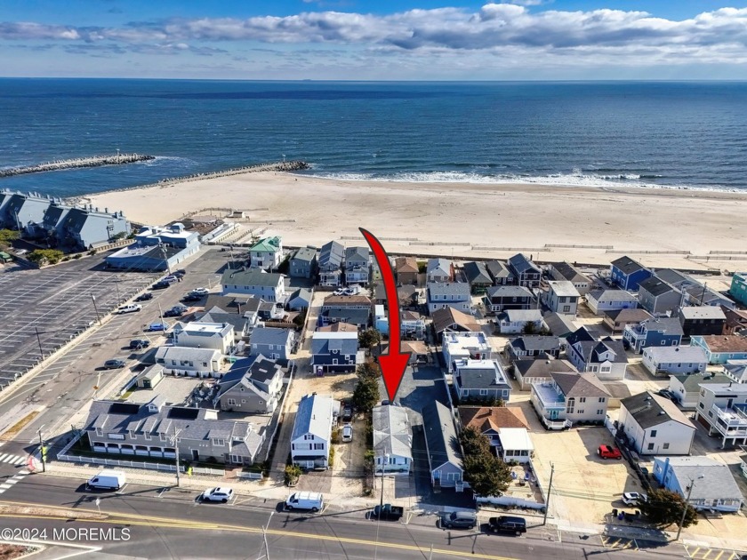OPPORTUNITY AND LOCATION!!  This charming, OCEAN block home, can - Beach Home for sale in Point Pleasant Beach, New Jersey on Beachhouse.com