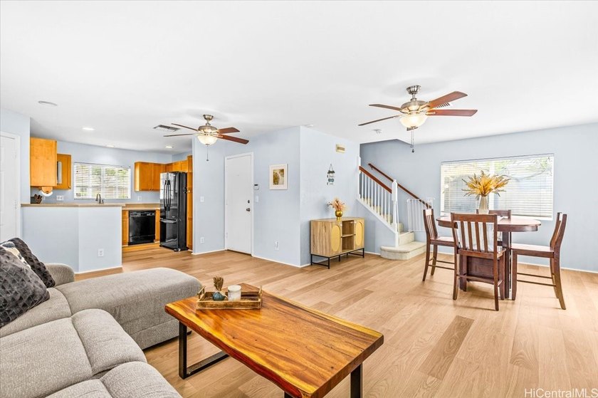 Corner unit 2.7% VA ASSUMABLE RATE: $2693.22/mo PITI, a low $55 - Beach Condo for sale in Waianae, Hawaii on Beachhouse.com