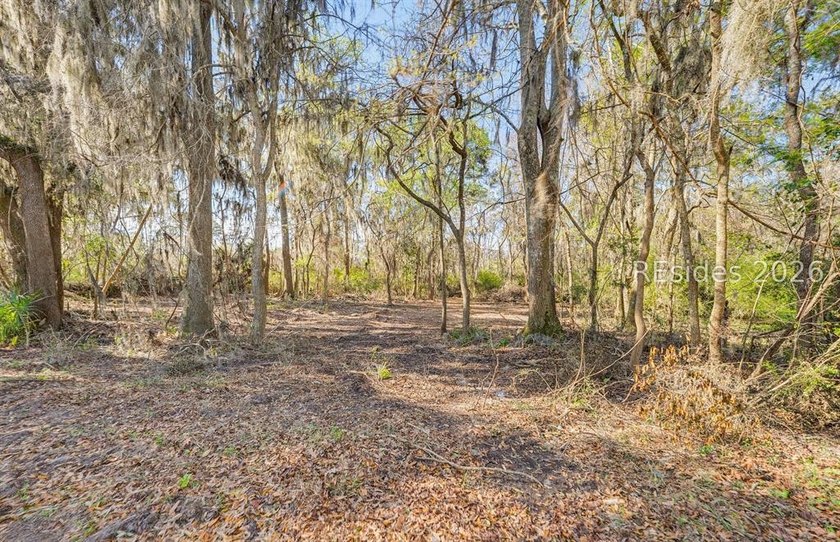 10 Old Salem Road offers 1 acre with Regional Center Mixed Use - Beach Lot for sale in Beaufort, South Carolina on Beachhouse.com