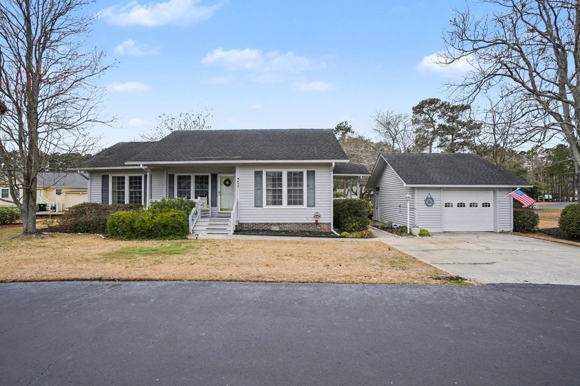 55+ Active Adult Community! Enjoy peaceful living with water - Beach Home for sale in Murrells Inlet, South Carolina on Beachhouse.com