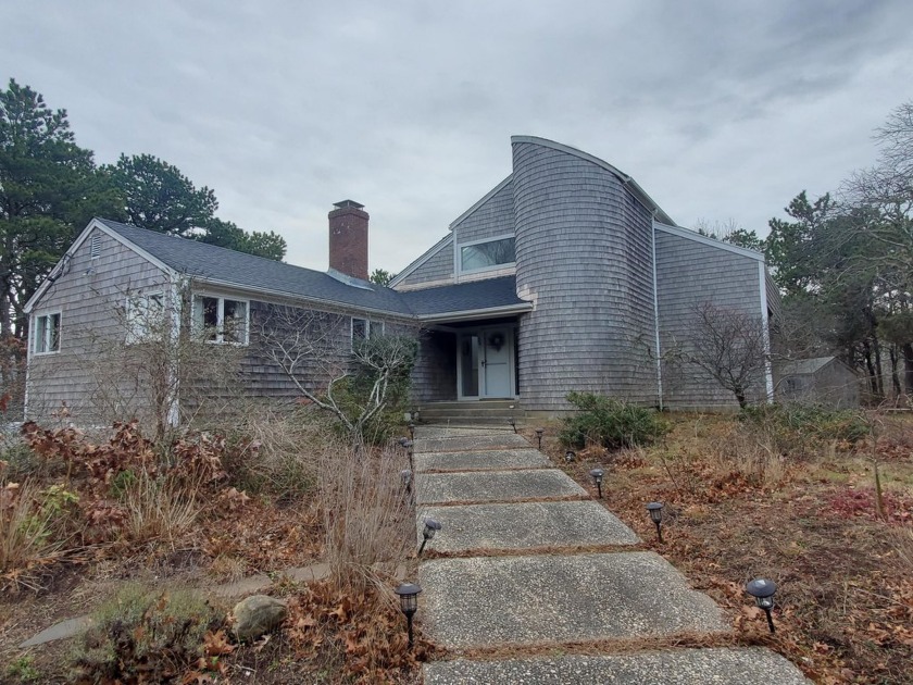 A unique contemporary home just a tenth of a mile to a private - Beach Home for sale in Eastham, Massachusetts on Beachhouse.com