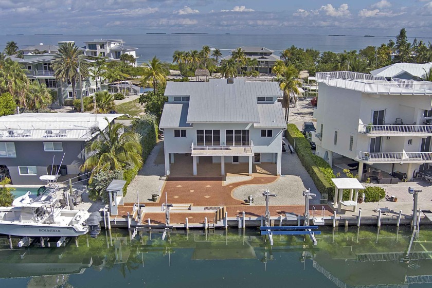 Ready to relax and enjoy the laid back lifestyle of the Florida - Beach Home for sale in Lower Matecumbe Key, Florida on Beachhouse.com