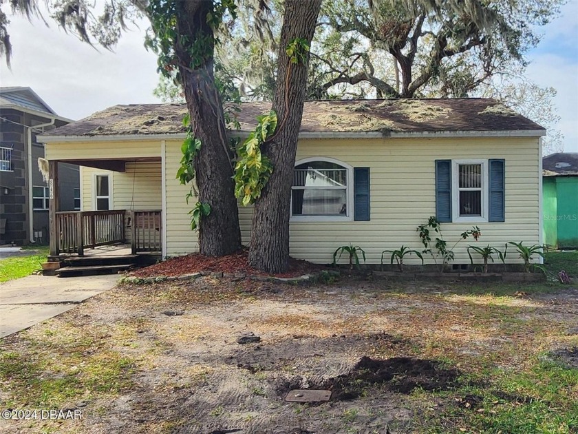 Great Investment Property! ROOF and AC were replaced in 2021! - Beach Home for sale in Daytona Beach, Florida on Beachhouse.com