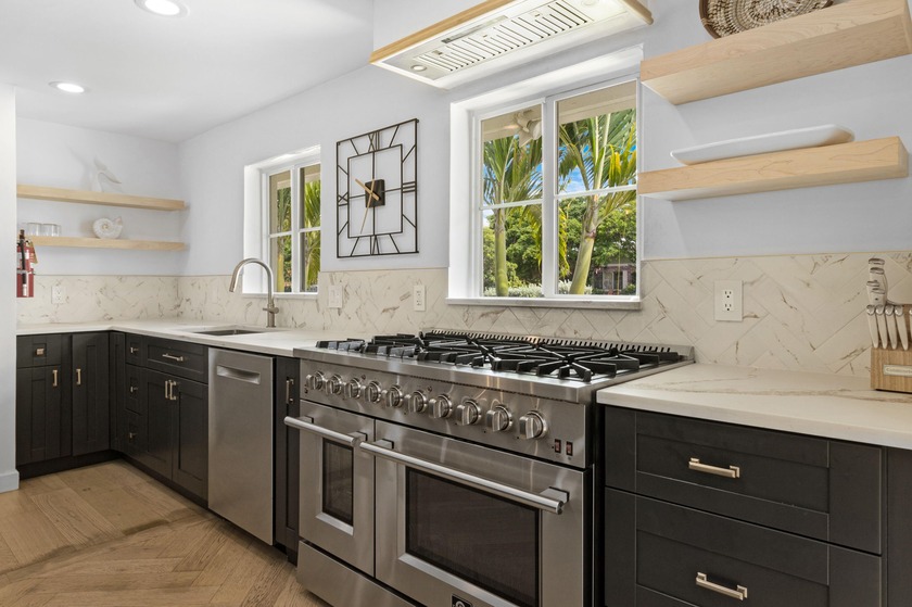 Live the Lighthouse Point lifestyle just steps from Cap's Place - Beach Home for sale in Lighthouse Point, Florida on Beachhouse.com