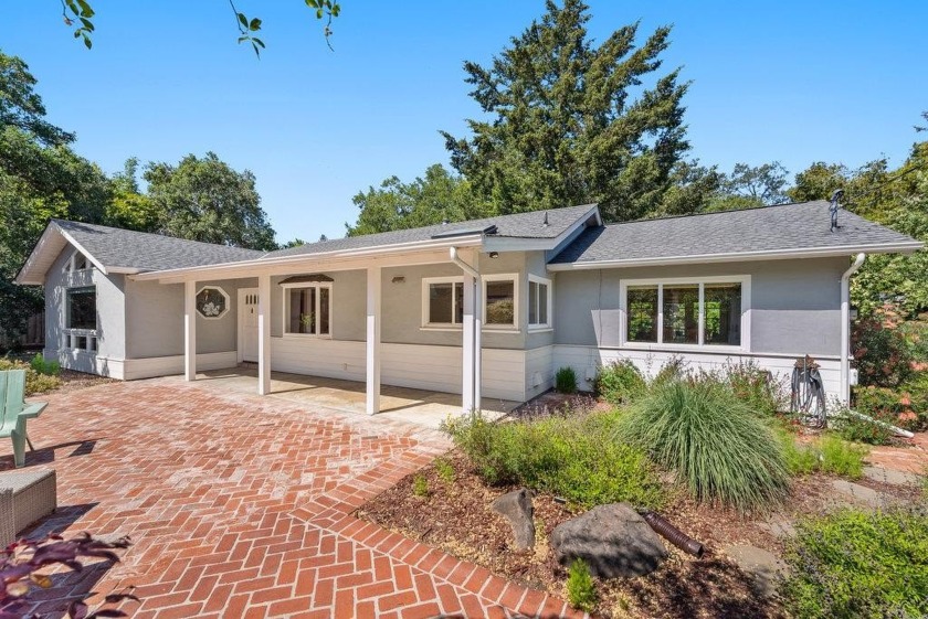 Discover the best of both worlds...tranquil country living & - Beach Home for sale in Santa Cruz, California on Beachhouse.com