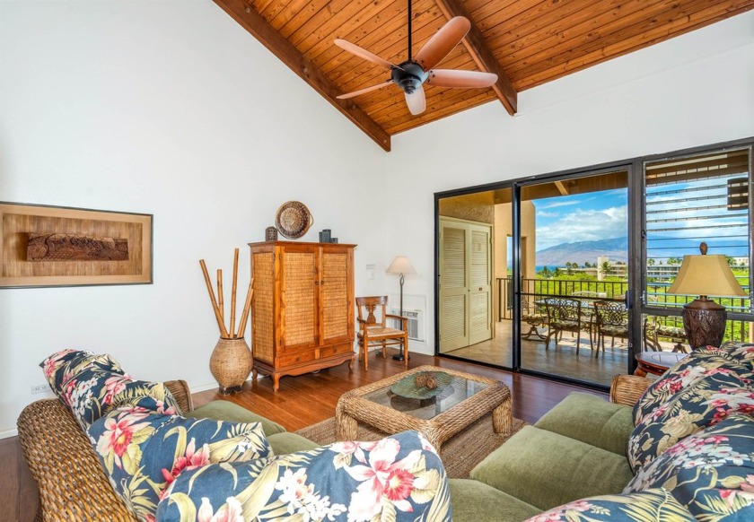 Kamaole Sands 4-408 is a top-floor 2BD/2BA condo offering - Beach Condo for sale in Kihei, Hawaii on Beachhouse.com
