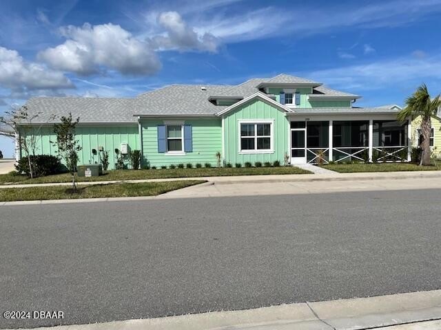 This exquisite Dreamsicle Cottage on a premium Minto lot along - Beach Home for sale in Daytona Beach, Florida on Beachhouse.com