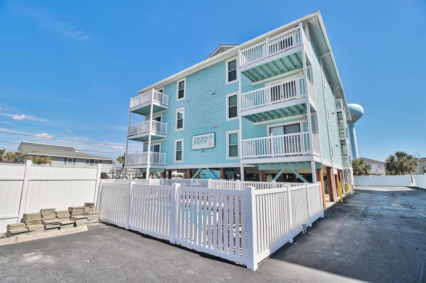 Beautiful, move-in ready and just 1/2 block to the beach! What - Beach Condo for sale in North Myrtle Beach, South Carolina on Beachhouse.com