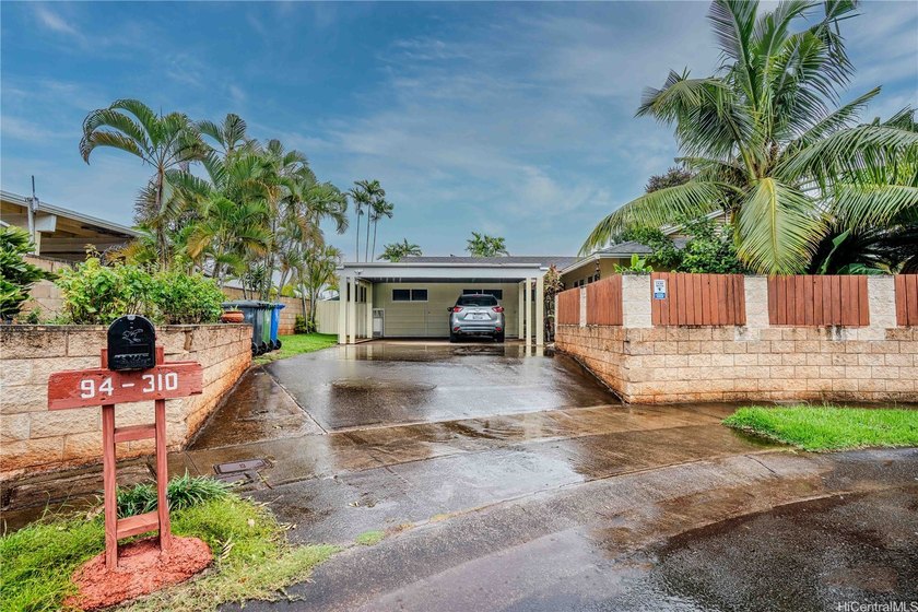 Tucked away in a quiet cul-de-sac, this exceptional Mililani - Beach Home for sale in Mililani, Hawaii on Beachhouse.com