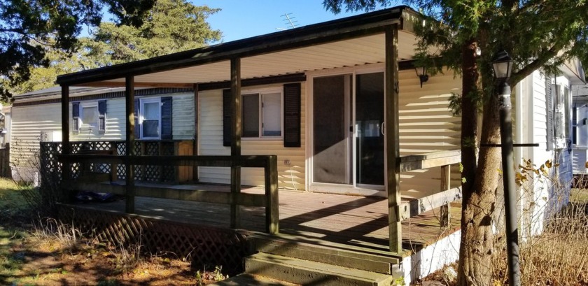 RENOVATED 2 bedroom 1 bath mobile home on Cape Cod in Pocasset - Beach Home for sale in Pocasset, Massachusetts on Beachhouse.com